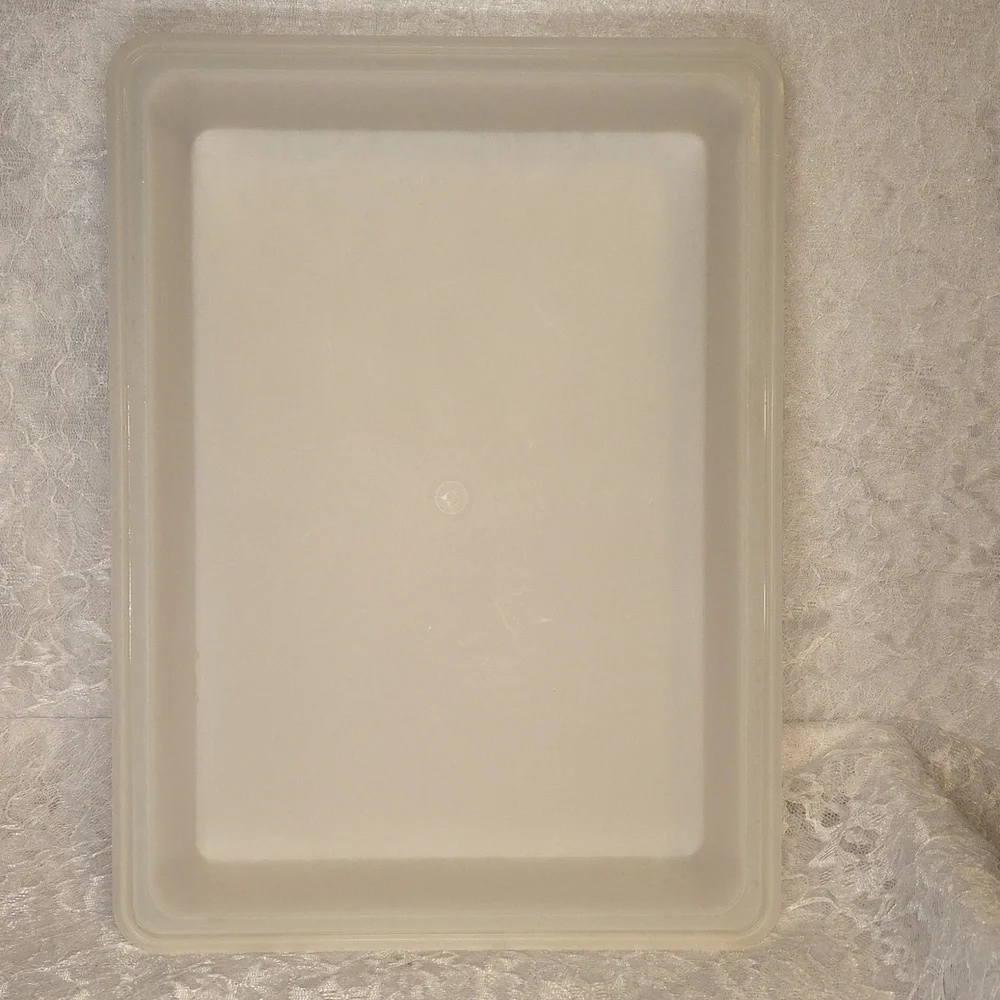 Tupperware: Cake Keeper Container - Picture 6 of 6